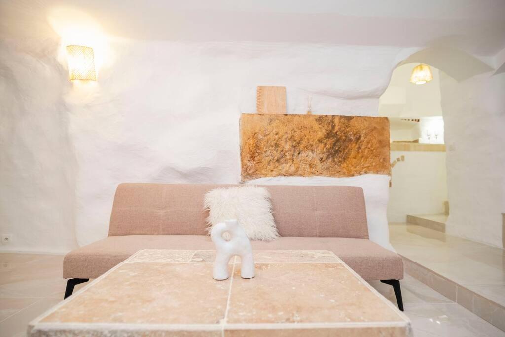 Le Temple D'Aphrodite, Appartement Avec Spa ヴィエンヌ エクステリア 写真